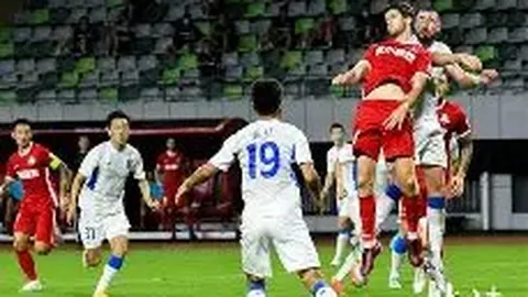 戴维斯补时绝杀，拜仁3-2逆转晋级欧冠