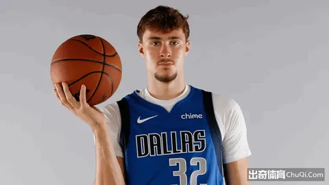 德约赛场上与裁判冲突，指责裁判过于严苛执规